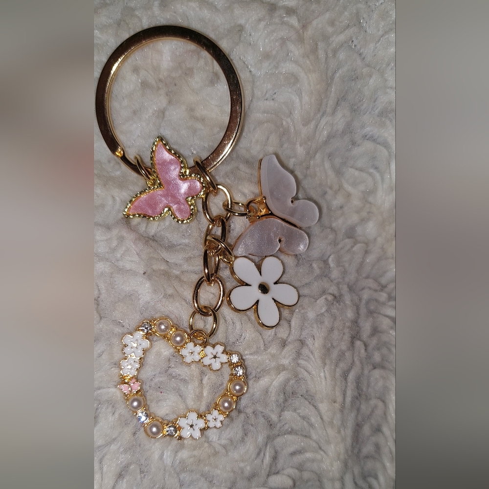 SOLD-Butterfly Keychain pink with pearls and gold tone. NWT smoke free home - Picture 3 of 3